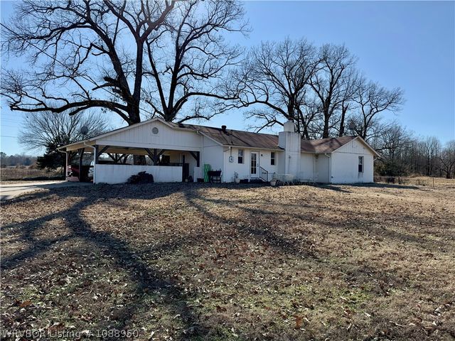 6910 Military Road, Lavaca, AR 72941