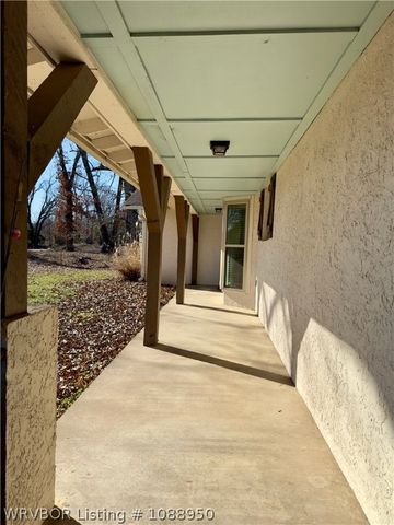 6910 Military Road, Lavaca, AR 72941