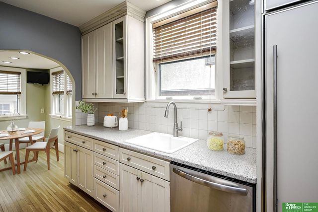 4501 Pine Street, Omaha, NE 68106
