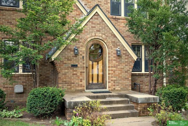 4501 Pine Street, Omaha, NE 68106