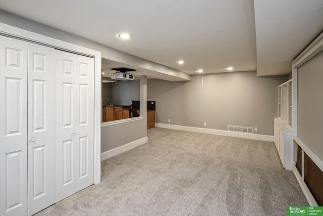 4501 Pine Street, Omaha, NE 68106
