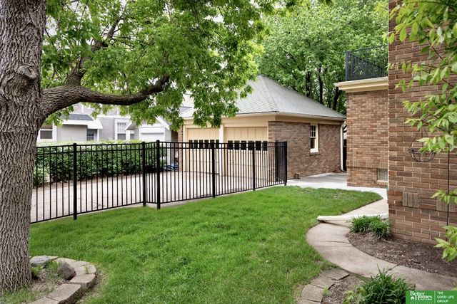 4501 Pine Street, Omaha, NE 68106