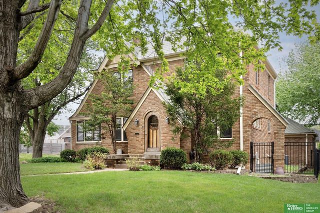 4501 Pine Street, Omaha, NE 68106