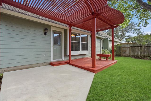 1411 Pebble Banks Lane, Seabrook, TX 77586