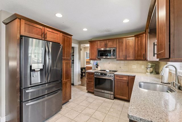 1165 Josephine Road, Roseville, MN 55113