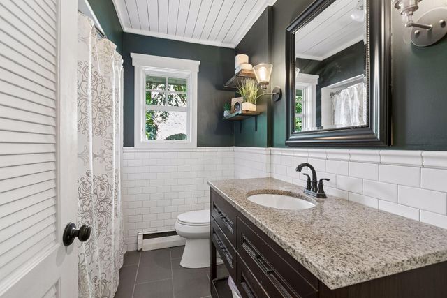 1165 Josephine Road, Roseville, MN 55113