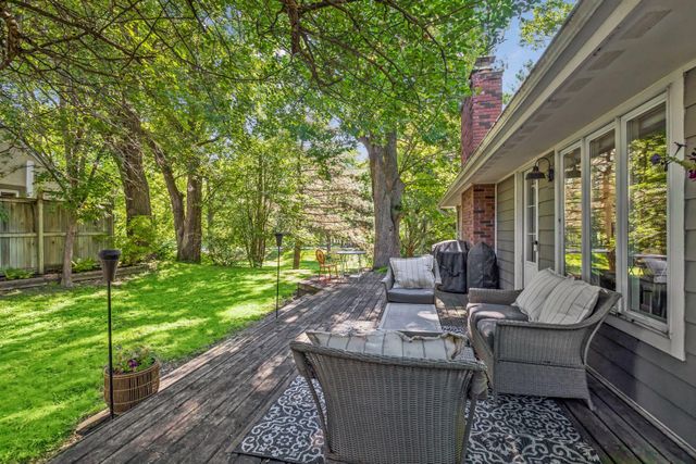1165 Josephine Road, Roseville, MN 55113