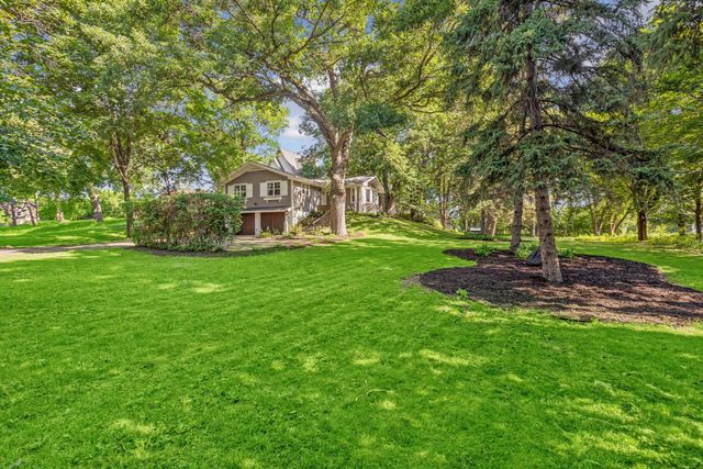 1165 Josephine Road, Roseville, MN 55113