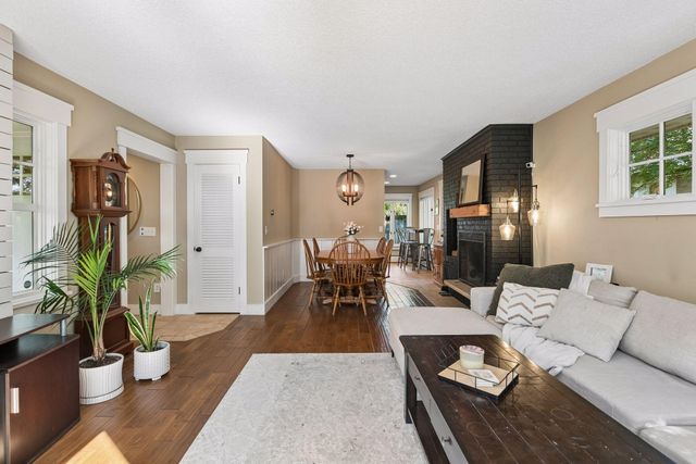 1165 Josephine Road, Roseville, MN 55113