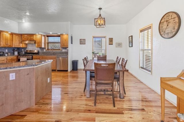 323 W 400 N, Central Valley, UT 84754