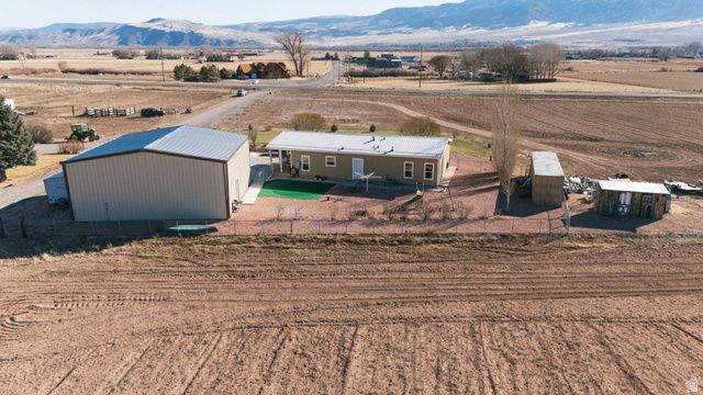 323 W 400 N, Central Valley, UT 84754