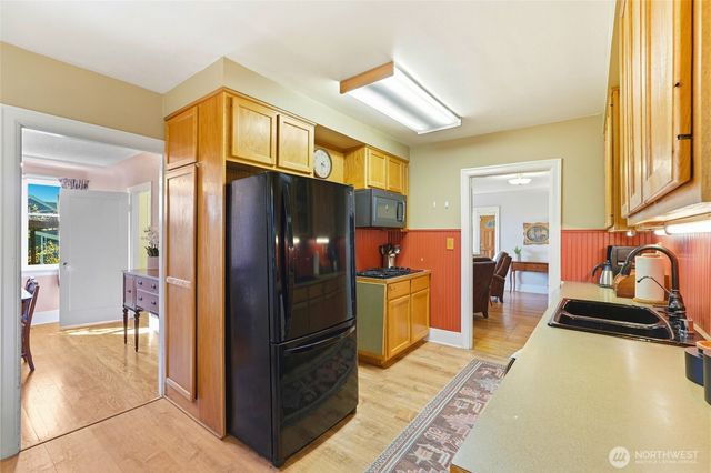 211 S 15th Street, Renton, WA 98055