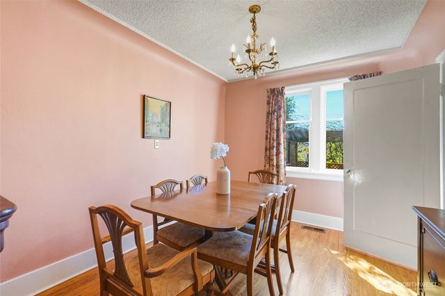 211 S 15th Street, Renton, WA 98055