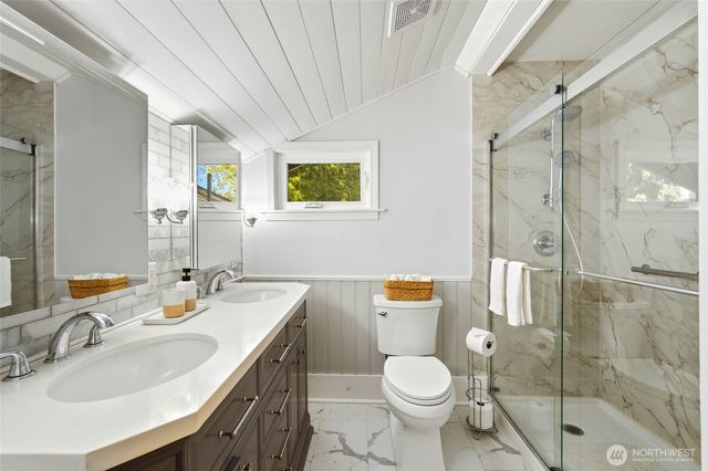 211 S 15th Street, Renton, WA 98055