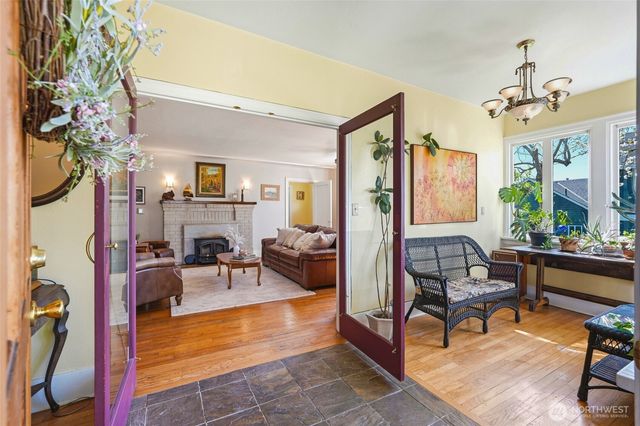 211 S 15th Street, Renton, WA 98055