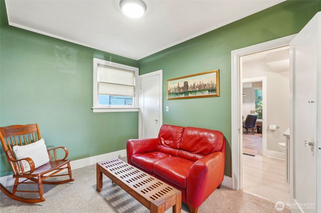 211 S 15th Street, Renton, WA 98055