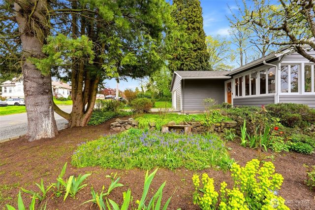 211 S 15th Street, Renton, WA 98055