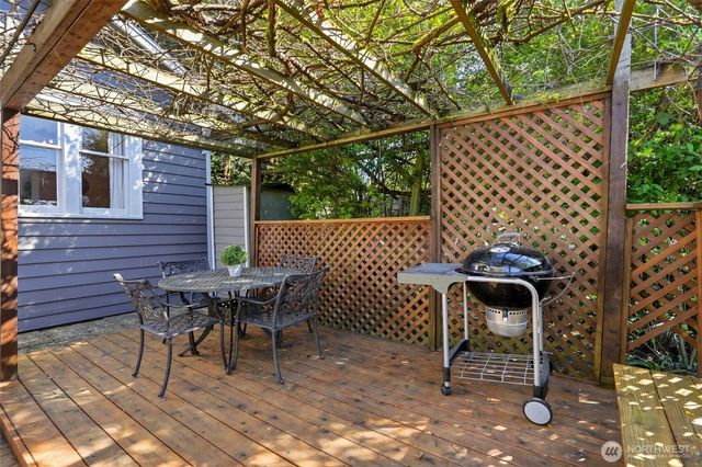 211 S 15th Street, Renton, WA 98055