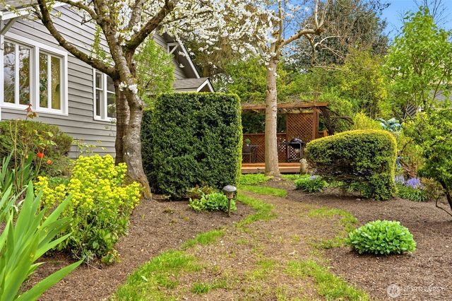 211 S 15th Street, Renton, WA 98055