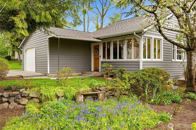 211 S 15th Street, Renton, WA 98055