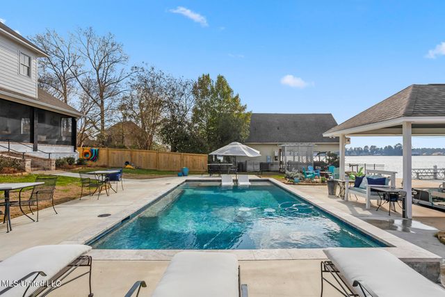 102 Northshore Point, Madison, MS 39110