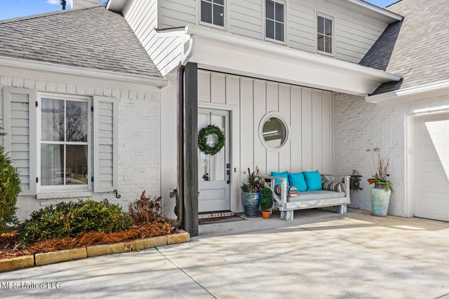 102 Northshore Point, Madison, MS 39110