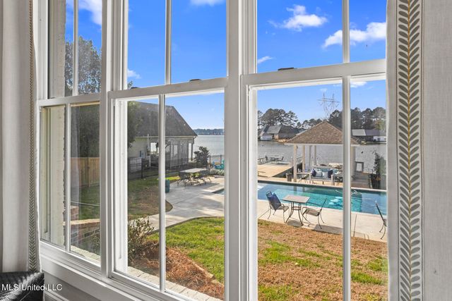 102 Northshore Point, Madison, MS 39110