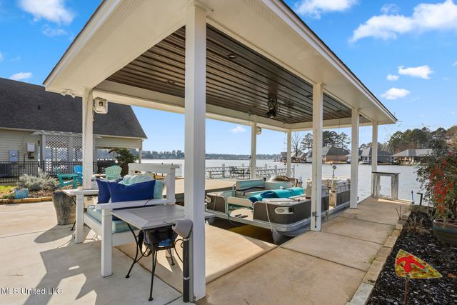 102 Northshore Point, Madison, MS 39110