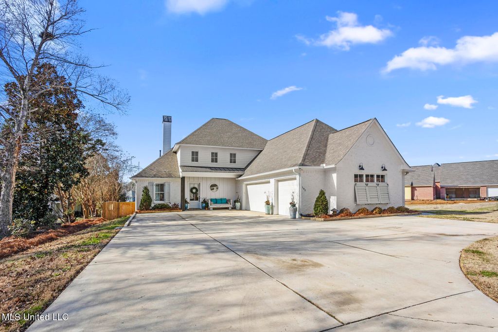 102 Northshore Point, Madison, MS 39110