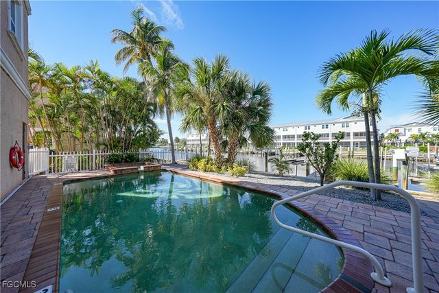290 Lewis CIR 121, Punta Gorda, FL 33950
