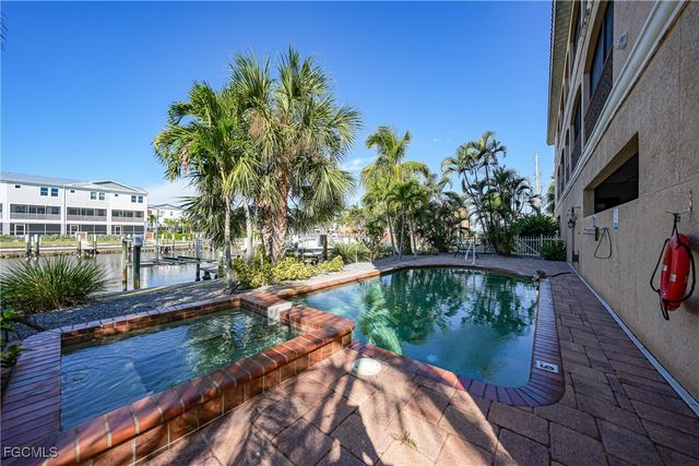 290 Lewis CIR 121, Punta Gorda, FL 33950