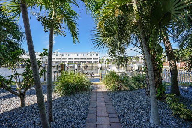 290 Lewis CIR 121, Punta Gorda, FL 33950