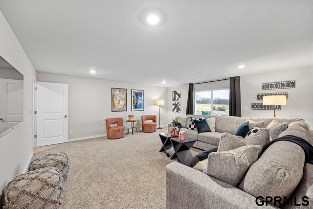 18482 Portal Street, Gretna, NE 68136