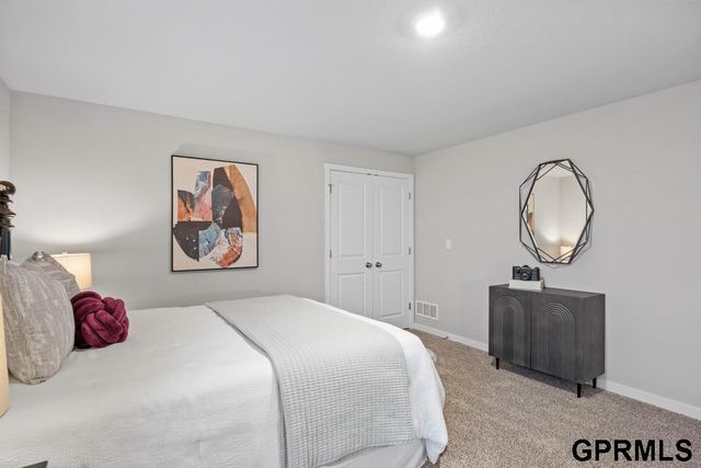 18482 Portal Street, Gretna, NE 68136