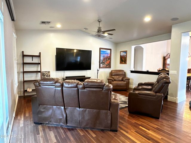 2303 E Dogwood Drive, Chandler, AZ 85286