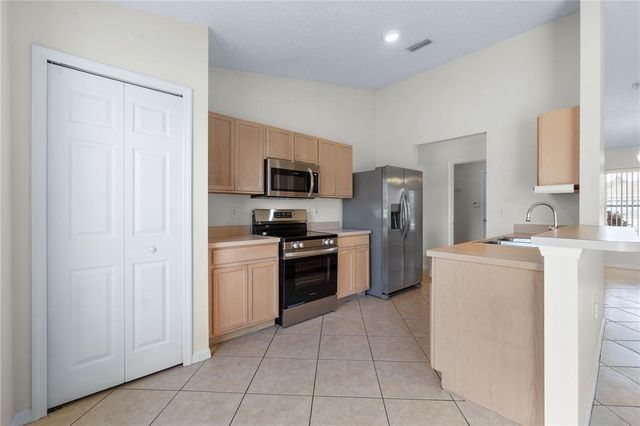 31 PILLAR LANE, Palm Coast, FL 32164