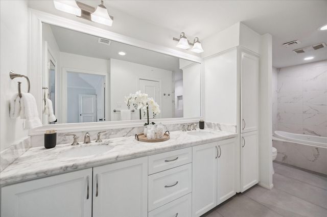 2422 Nantucket Drive C, Houston, TX 77057