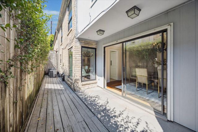 2422 Nantucket Drive C, Houston, TX 77057