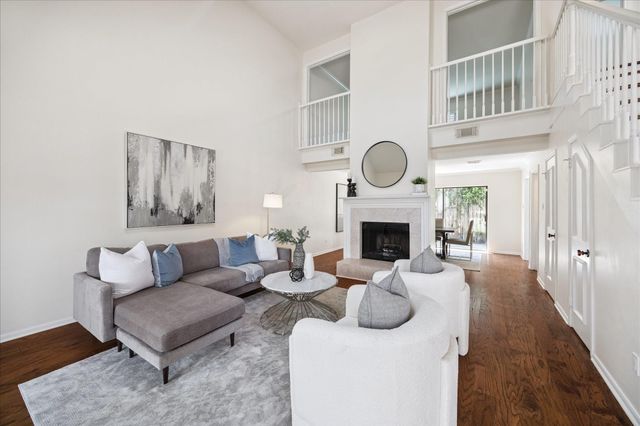 2422 Nantucket Drive C, Houston, TX 77057