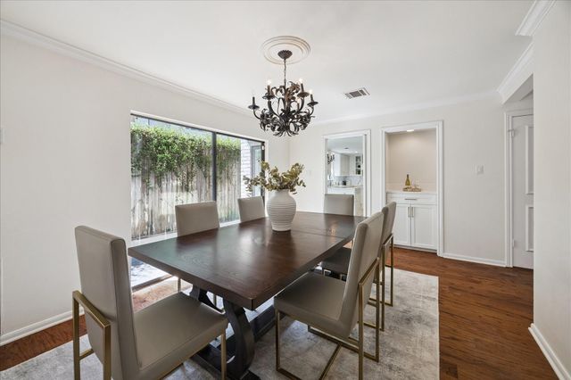 2422 Nantucket Drive C, Houston, TX 77057