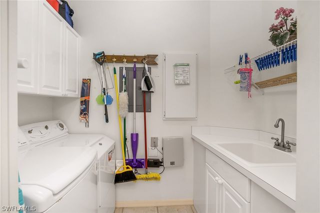 1000 L Ambiance CIR 201, Naples, FL 34108