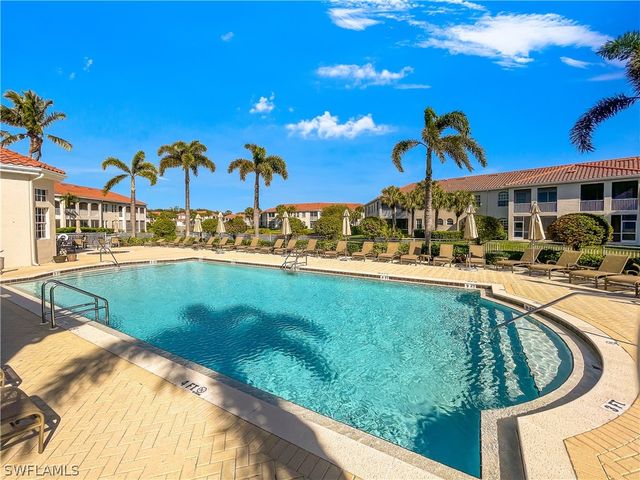 1000 L Ambiance CIR 201, Naples, FL 34108