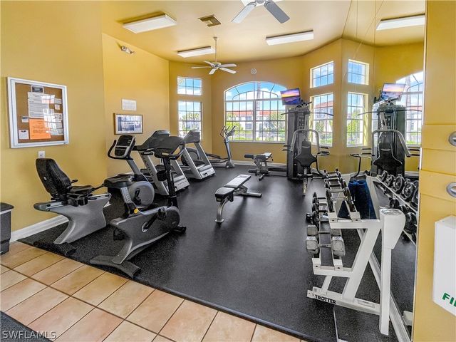 1000 L Ambiance CIR 201, Naples, FL 34108