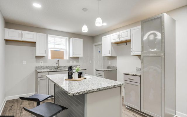 203 N Wheatland Avenue, Columbus, OH 43204