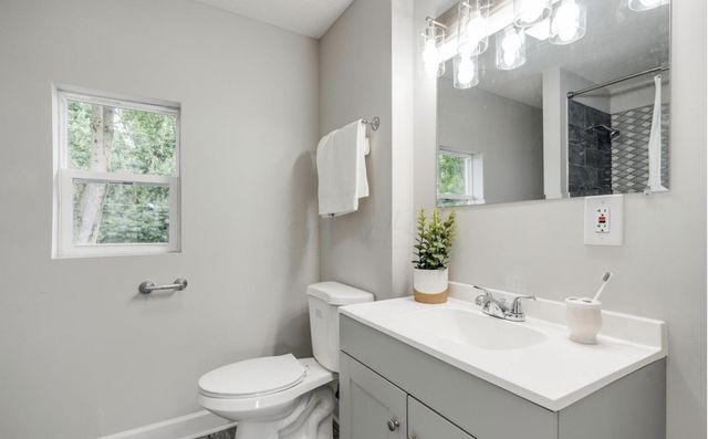 203 N Wheatland Avenue, Columbus, OH 43204