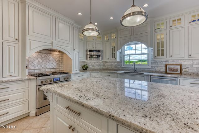 151 Laurel Ridge Drive, Jonesborough, TN 37659