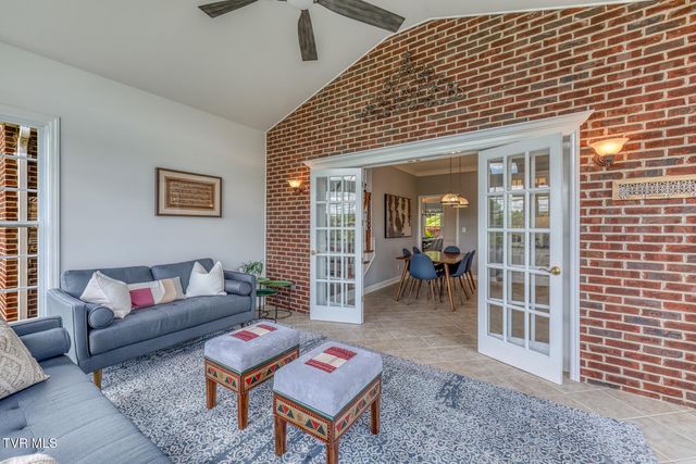 151 Laurel Ridge Drive, Jonesborough, TN 37659