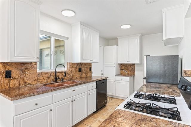 392 San Dimas, Oceanside, CA 92057