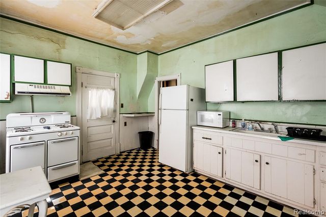 2153 Hubbard Street, Detroit, MI 48209