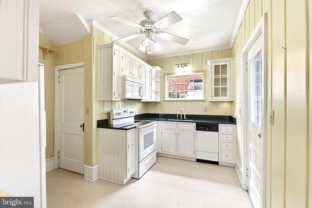 1302 LITTLEPAGE ST, Fredericksburg, VA 22401